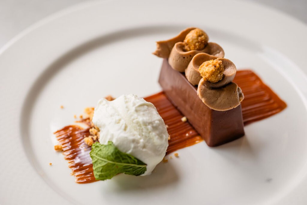 Degustación de Postre. Fotógrafo gastronómico Restaurante El Nuevo Molino, Puente Arce, Cantabria