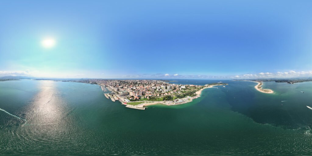 Fotografía aérea 360 grados, panorámica esférica de la Bahía de Santander en Cantabria